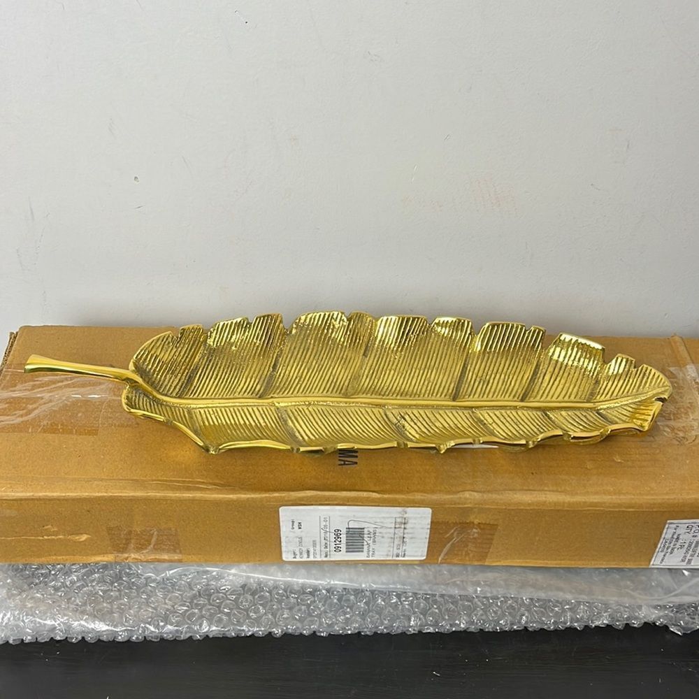 William Sonoma banana leaf tray